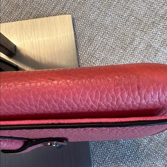Michael Kors Coral Pink Pebbled Leather MK Circle Logo Wallet buttery Leather! - Picture 14 of 16